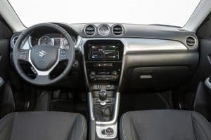 Suzuki-Vitara-2015-(7)