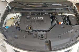 Toyota-Avensis-1.8-2010-(2)