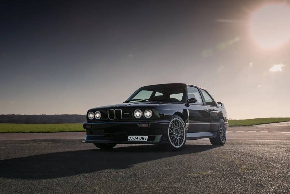 https://autogreeknews.gr/wp-content/uploads/2024/01/bmw-m3-e30-restomod-redux-05.jpg