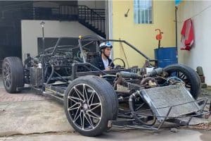 bunch-of-guys-build-pagani-huayra-supercar-from-sc (1)