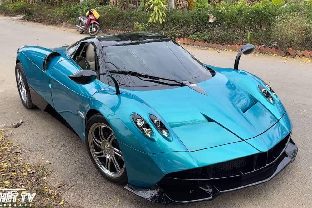 https://autogreeknews.gr/wp-content/uploads/2024/01/bunch-of-guys-build-pagani-huayra-supercar-from-sc-6.jpg