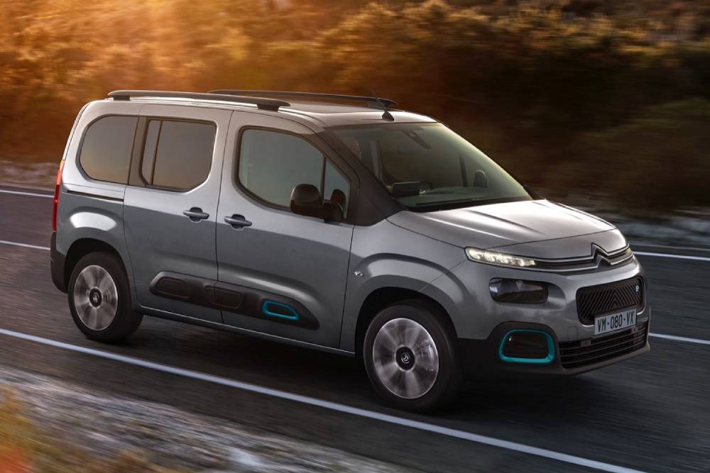 https://autogreeknews.gr/wp-content/uploads/2024/01/citroen-e-berlingo-xl.jpg