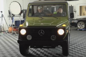 mercedes-benz-g-class-abandoned-in-a-military-tent (4)