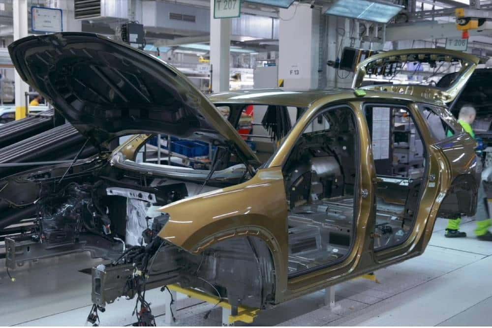 https://autogreeknews.gr/wp-content/uploads/2024/01/new-skoda-kodiaq-assembly-line-10.jpg
