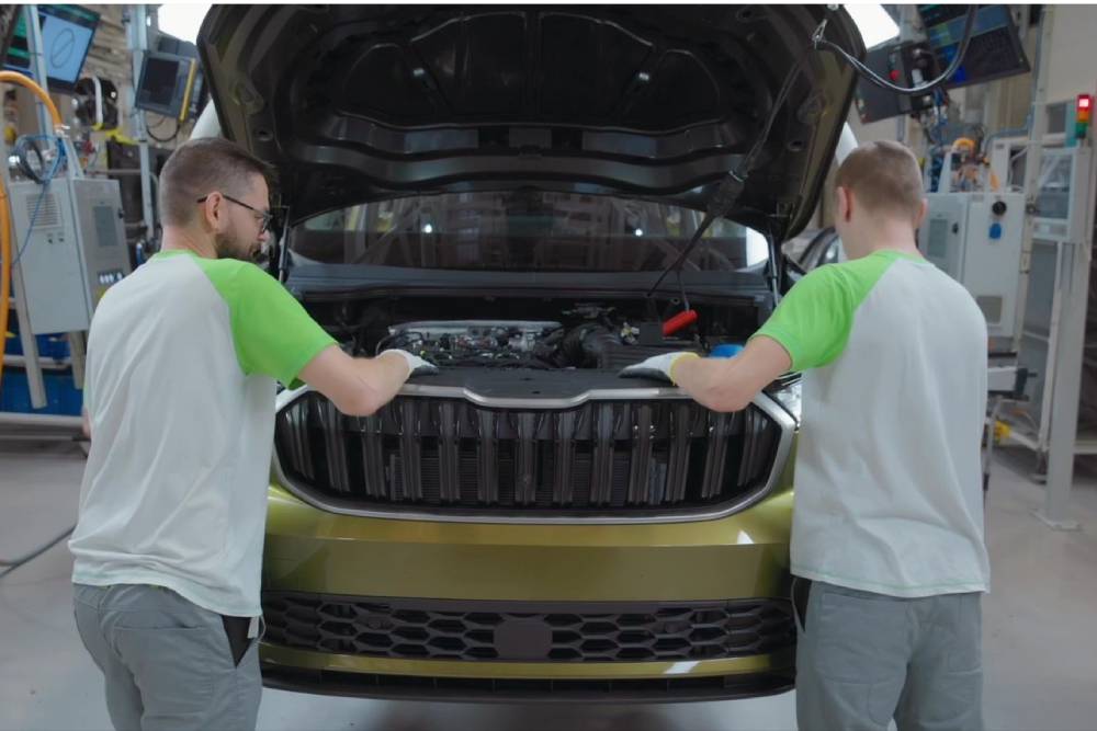 https://autogreeknews.gr/wp-content/uploads/2024/01/new-skoda-kodiaq-assembly-line-12.jpg