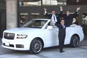 toyota-century-suv-convertible-is-a-dream-parade-c (1)