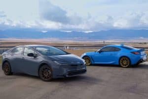 toyota gr86 vs prius