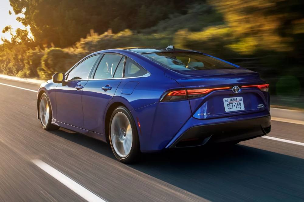 https://autogreeknews.gr/wp-content/uploads/2024/02/2022-Toyota-Mirai-2.jpg