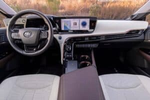 2022-Toyota-Mirai-6