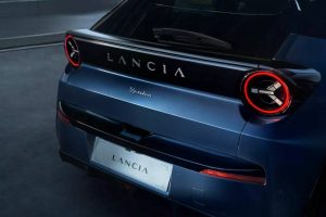 2024-Lancia-Ypsilon-Limited-Edition-Cassina-3-2048