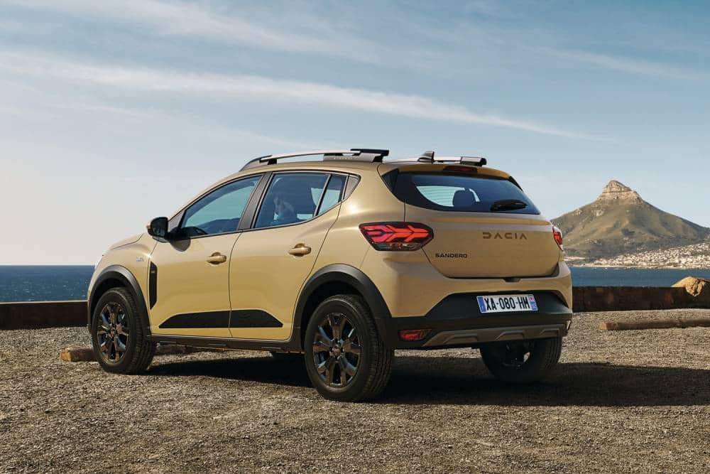 https://autogreeknews.gr/wp-content/uploads/2024/02/2024-dacia-lineup-of-affordable-models-aligns-to-g-1.jpg