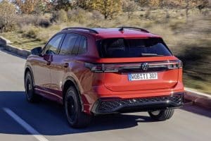 2024-vw-tiguan-phev-goes-on-sale-with-up-to-75-mil (1)