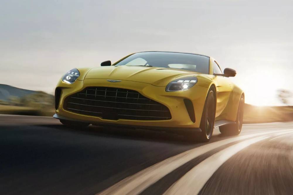 https://autogreeknews.gr/wp-content/uploads/2024/02/2025-Aston-Martin-Vantage-1.jpg