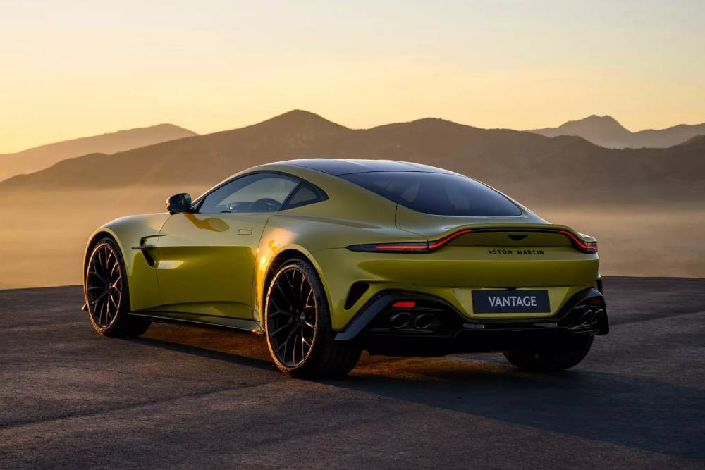 https://autogreeknews.gr/wp-content/uploads/2024/02/2025-Aston-Martin-Vantage-27.jpg