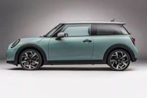 2025-MINI-ICE-Cooper-2-2048×1366 (1)