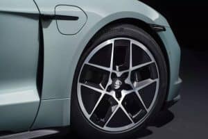 2025-Porsche-Taycan-10-2048×1536