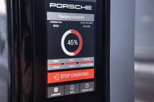 2025-Porsche-Taycan-33-2048×1366