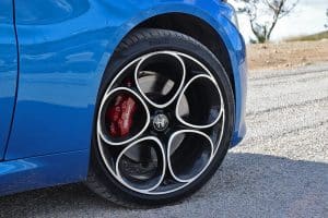 Alfa-Romeo-Giulia-2