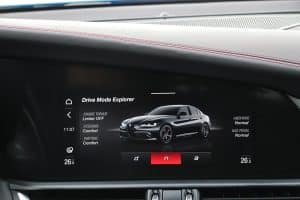 Alfa-Romeo-Giulia-2.0-Q4-(22)