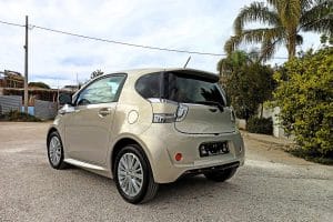 Aston-Martin-Cygnet-used-(8)