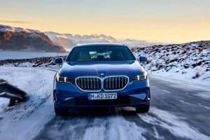 BMW-5-Series-Touring-11-2048×1366