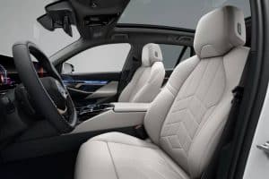 BMW-5-Series-Touring-30-2048×1536