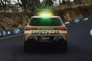 BMW-XM-Safety-Car-2