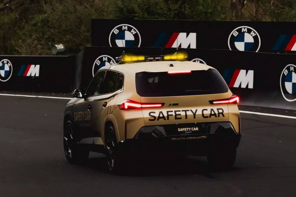 https://autogreeknews.gr/wp-content/uploads/2024/02/BMW-XM-Safety-Car-5.jpg