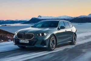 BMW-i5-Touring-11-2048×1366