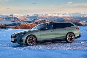 BMW-i5-Touring-2-2048×1366