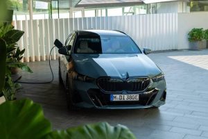 BMW-i5-Touring-48-scaled
