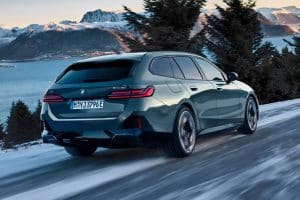 BMW-i5-Touring-7-2048×1366