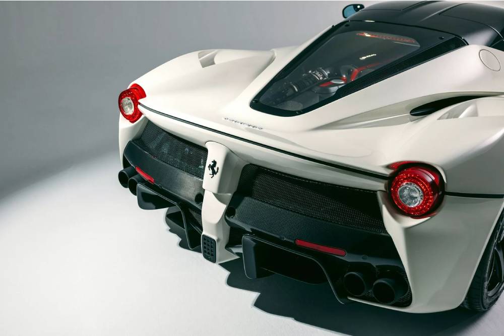 https://autogreeknews.gr/wp-content/uploads/2024/02/Ferrari-LaFerrari-8.jpg