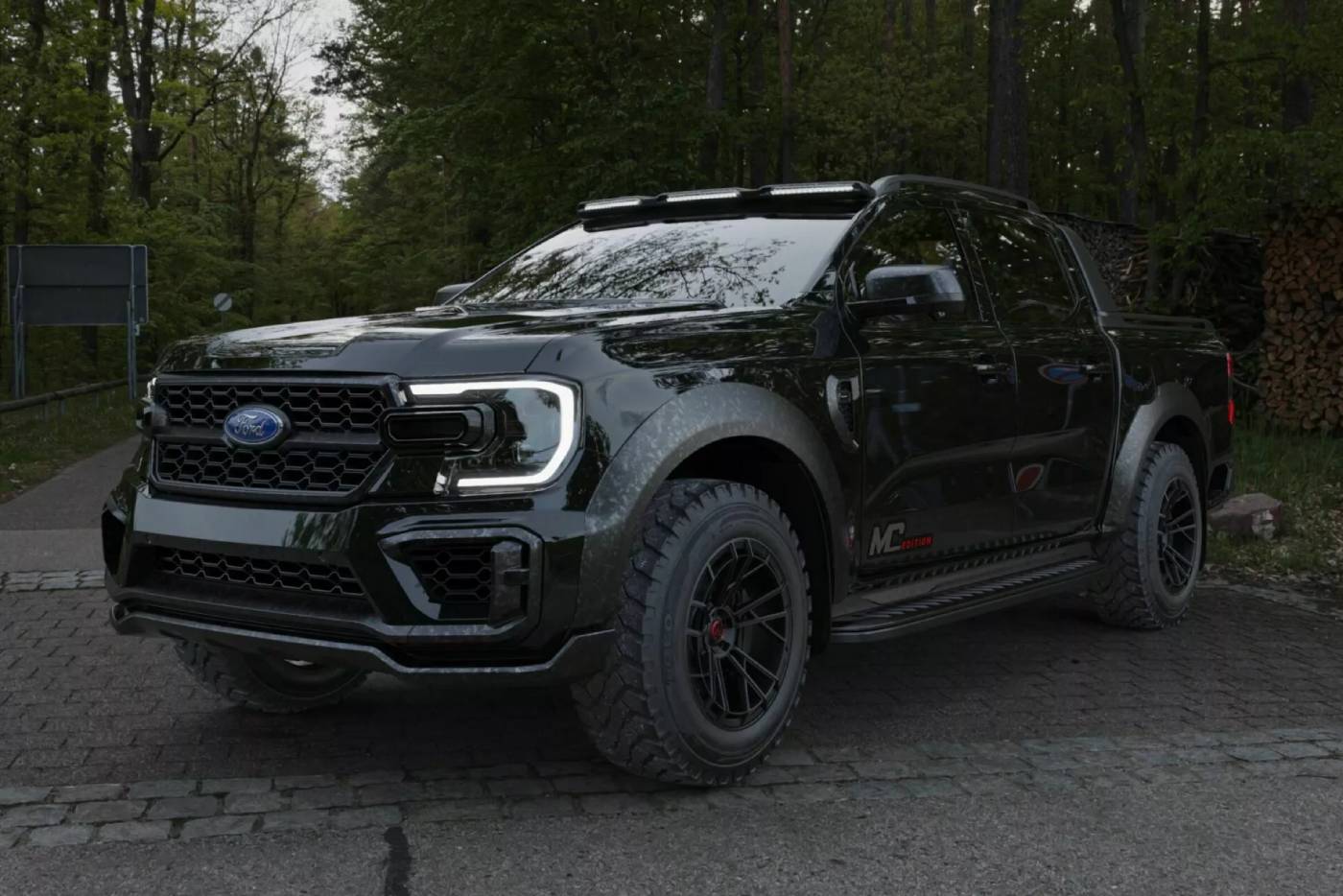 Το Ford Ranger Motion R «βουτάει» στο ανθρακόνημα