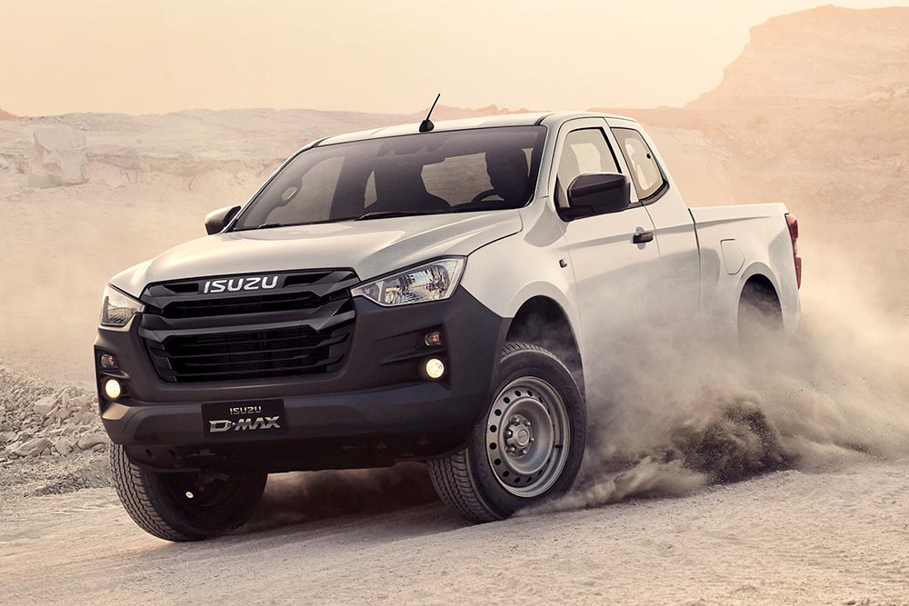 https://autogreeknews.gr/wp-content/uploads/2024/02/Isuzu-D-Max-7.jpg