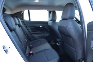 Jeep-Avenger-1.2T-100-HP-(3)