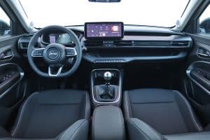 Jeep-Avenger-1.2T-100-HP-(8)