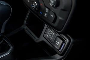 Jeep-Renegade-2024-(4)