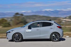 Mazda2-1.5-90-hp-2023-(29)