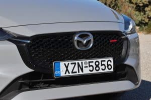 Mazda2-1.5-90-hp-2023-(31)
