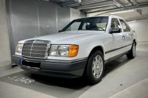 Mercedes-200D-1987-(1)