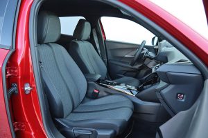 Peugeot 2008 1.5 BlueHDi 2024 (16)