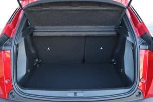 Peugeot 2008 1.5 BlueHDi 2024 (17)