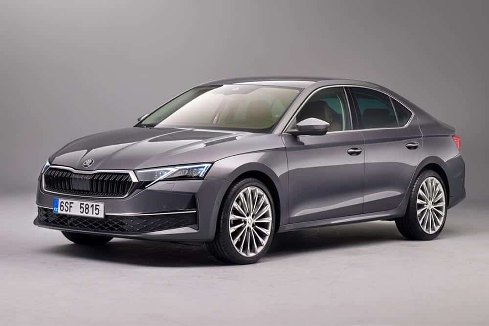 https://autogreeknews.gr/wp-content/uploads/2024/02/Skoda-Octavia-2024-1.jpg