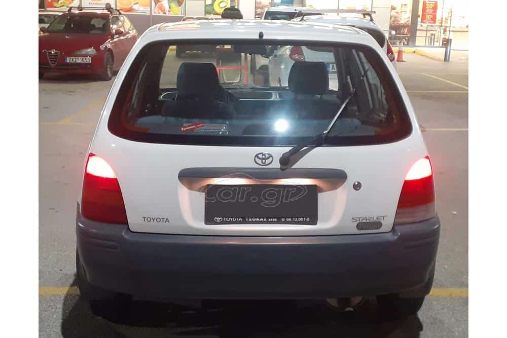 https://autogreeknews.gr/wp-content/uploads/2024/02/Toyota-Starlet-1998-3.jpg