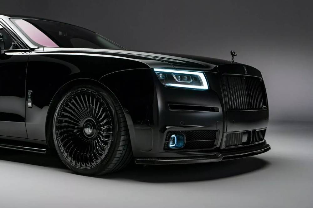 https://autogreeknews.gr/wp-content/uploads/2024/02/Urban-Automotive-Rolls-Royce-Ghost-14-scaled-1.jpg