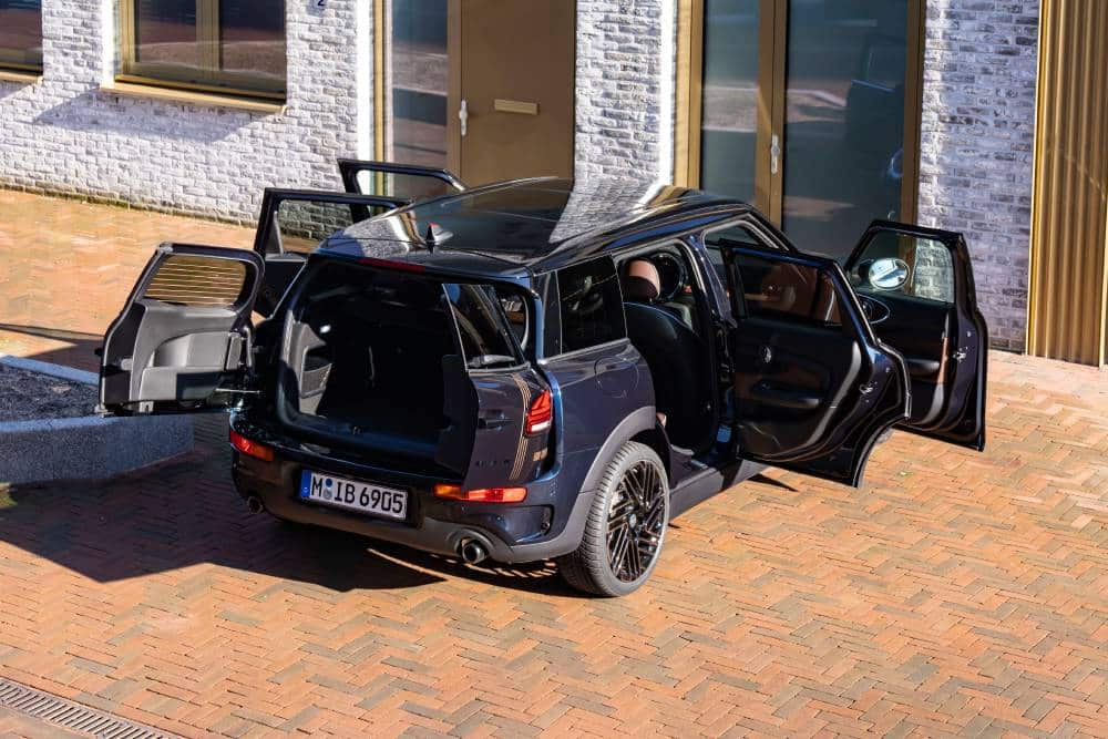 https://autogreeknews.gr/wp-content/uploads/2024/02/mini_cooper_s_clubman_final_edition_48.jpg