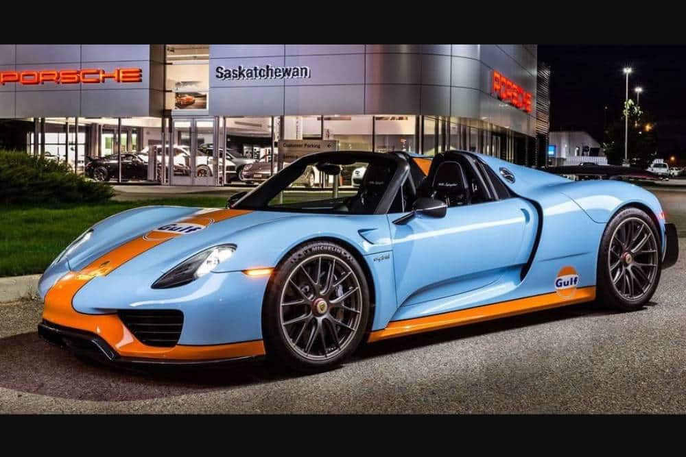 Οπτασία Porsche 918 Spyder σε χρώματα Le Mans