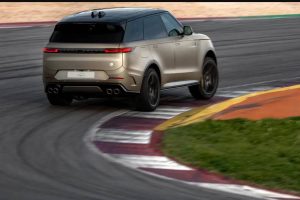 range rover sv review 02