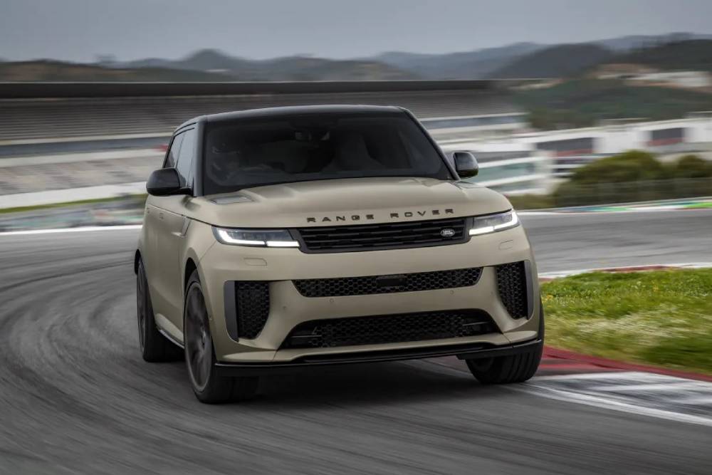 https://autogreeknews.gr/wp-content/uploads/2024/02/range-rover-sv-review-03.jpg
